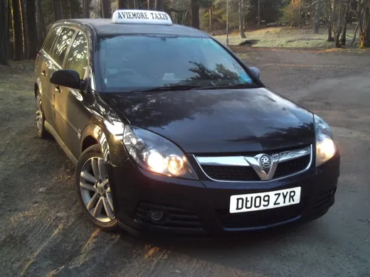 Aviemore Taxis vehicle 4